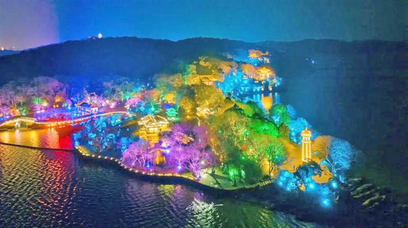 夜公園趕早來(lái)了！ 掘金“月光經(jīng)濟(jì)”需要打造更多業(yè)態(tài)